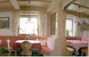 Garni Larcherhof Aparthotel 3*