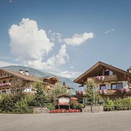 Aparthotel Garni Larcherhof 3*