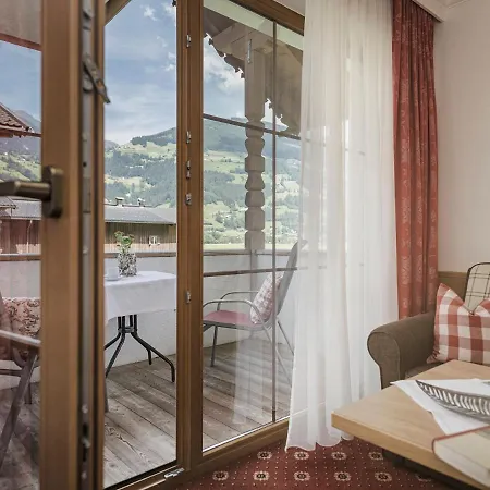 Garni Larcherhof 아파트호텔