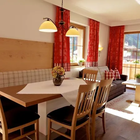 Garni Larcherhof 메이른호픈