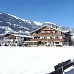 Garni Larcherhof Hotel apartamentowy Mayrhofen