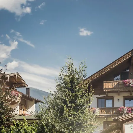 Lägenhetshotell Garni Larcherhof Mayrhofen